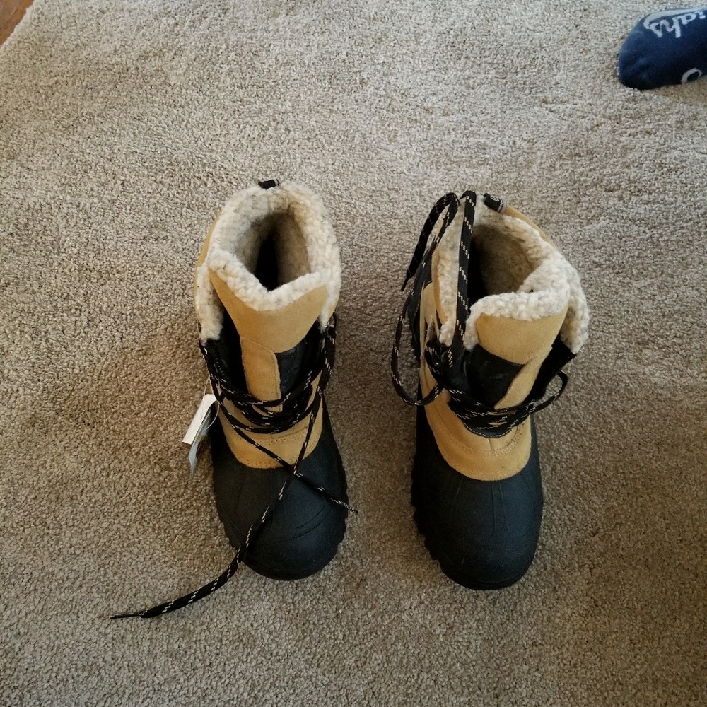 Woman winter boots fur inside (size 10 medium)